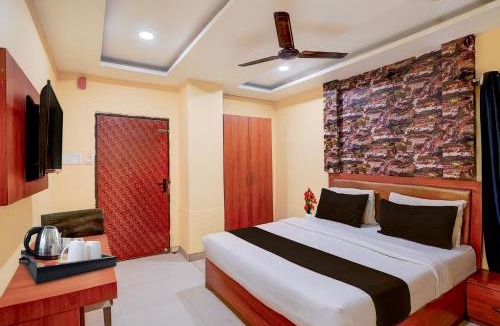 Varanasi Hotel | Super OYO Collection O BHU Road Varanasi Formerly Hotel Swarna Banquet