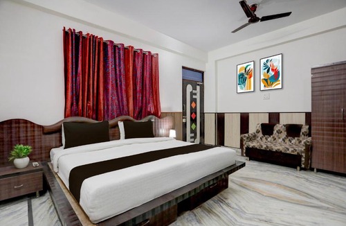 Varanasi Hotel | Super OYO Collection O Gautameshver Mahadev Temple Formerly Pushp Vatika