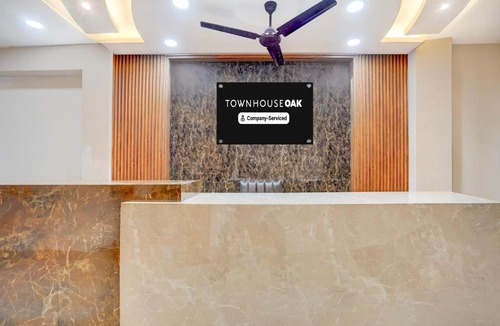 Kanpur Hotel | Super OYO Townhouse Oak Fazalganj Formerly RR Grand