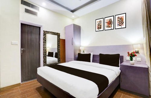 Thanesar Hotel | Super Townhouse by OYO Brahma Sarovar Formerly Krishna mahal
