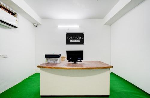 Hyderabad Hotel | Super Townhouse LB Nagar Metro Station