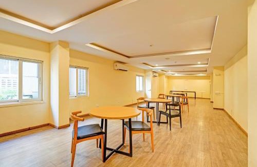 Paldi Hotel | Super Townhouse Paldi Bus Terminal Ahmedabad Formally Neelkanth