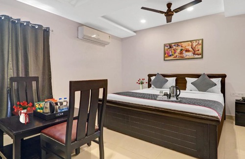 Hyderabad Hotel | Super Townhouse RCC Park View Inn