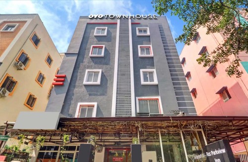 Hyderabad Hotel | Super Townhouse RCC Park View Inn