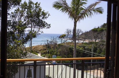 Scotts Head House | Superb location for Surfers, point view and 30 steps to the Beach!