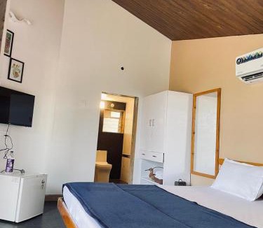 Mhsala Hotel | Sur Lake Resort