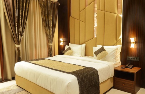 Bhopal Hotel | Suramya