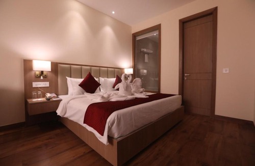 Gomti Nagar Hotel | Sure Stay Hotel By Best Western Lucknow