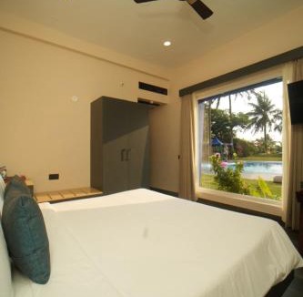 Candolim Hotel | Surf and Sand