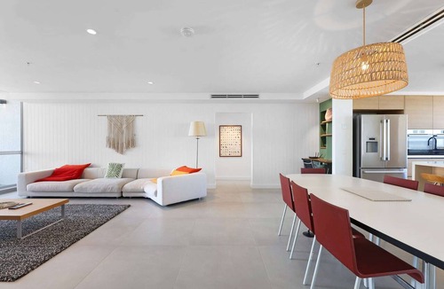 Surfers Paradise Apartment | Surfers Paradise Stay with Resort-Style Amenities