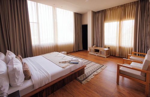 Kumarhatti Hotel | SWAR Kasauli - Suites Cuisine Cave Club