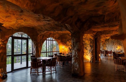 Kumarhatti Hotel | SWAR Kasauli - Suites, Cuisine, Bar & Cave Party