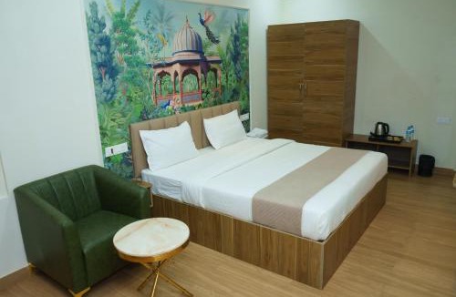 Tuljapur Hotel | Sweekar Executive