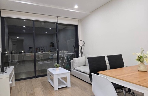 Waterloo Apartment | SYD Waterloo 1BR 302 Apt Close to CBD & Airport
