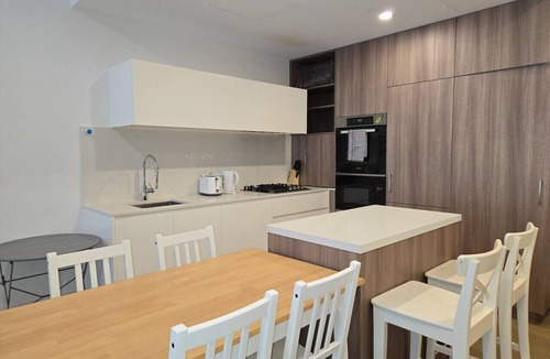 Waterloo Apartment | SYD Waterloo 2BR 03 Apt Close to CBD & Airport