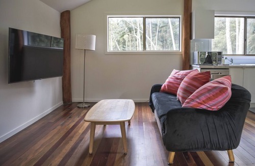 Upper Coopers Creek Apartment | SYDN-COO222 · Creek House, Remote, Tranquil