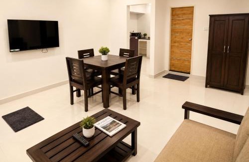 Parthasarathy Puram Apartment | T Nagar -F2- 2BHK Aparthotel Shopping central FIRST FLOOR