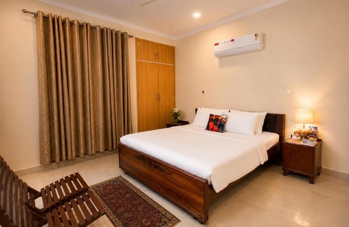 Basai Apartment | Taj Vista by Red Olive3BHK4kmTaj MahalAgra