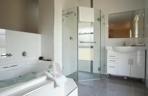 Lovedale Villa | Talga Estate
