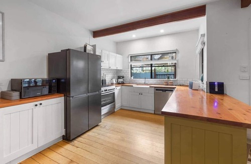 Suffolk Park House | *Tallows Oasis -2-bed, 1min to beach, dogs welcome