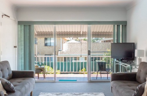 Sawtell Apartment | Tamara Court - two minutes walk to Sawtell Village