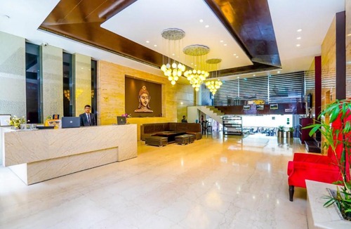 McLeod Ganj Hotel | Tata Vista By Vaikunth - McLeod Ganj-Centrally Heated & Air Cooled # Near Mall Road # Big Parking # Lift #Spacious Rooms # Most Awarded # Property Of The Year #