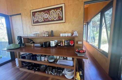 Chinnock House | Tathra, bush retreat, 2 km from stunning Sapphire coast beaches. Pet Friendly!