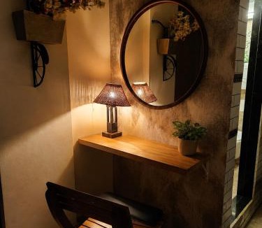 Ranwar Apartment | Te Amo Studio - Chapel Road, Bandra Near Lilavati