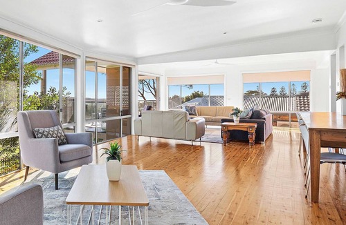 Tuross Head House | The Aspect @ Tuross Head - Stunning Ocean & Lake Views - Golf Course Location