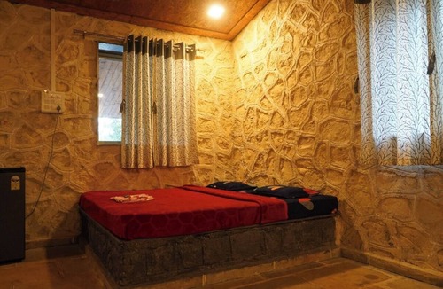 Karjat Hotel | THE AVI'S VILLAGE AGROTOURISM