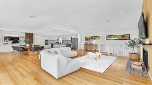 Pokolbin House | The Barrington - The Vintage Holiday Houses