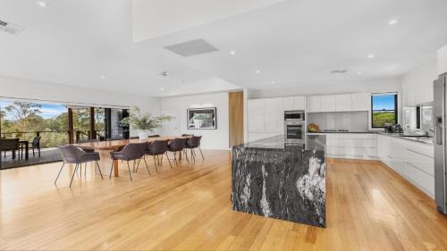 Pokolbin House | The Barrington - The Vintage Holiday Houses