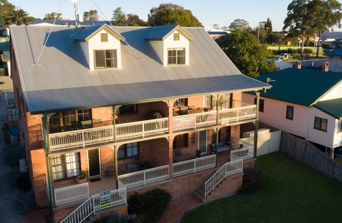 Eden Apartment | The Beach Retreat Eden - Pet Friendly accommodation in the centre of Eden