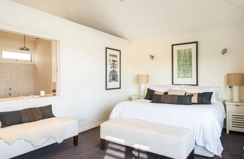 Newport House | The best view on Bungan Beach is at Bungan House by TCC