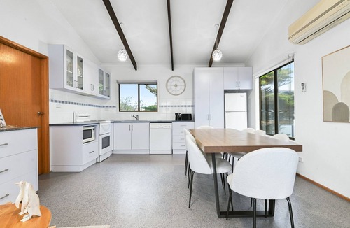 Sunderland Bay House | The Breakers in Sunderland Bay
