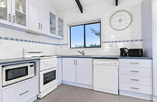 Sunderland Bay House | The Breakers in Sunderland Bay