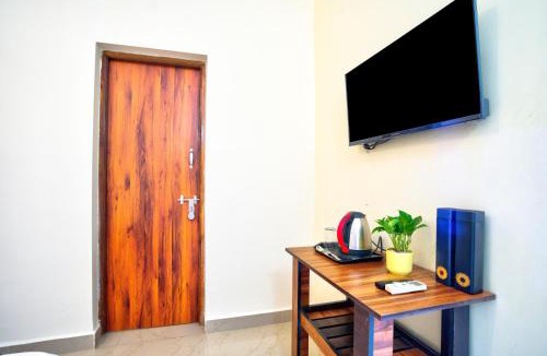 Candolim Hotel | The Coral Reef
