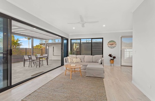 Black Head House | The Cove 3 - Cool and inviting coastal property