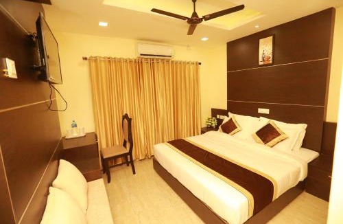 Kalamassery Hotel | The Crescent Suites