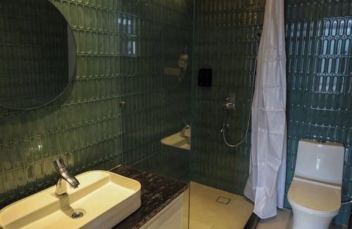 Kaul Hotel | The Crosswoods Four