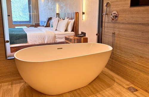 Udaipur Hotel | The Divine Hills Resort | Suites with Private Pool | Near IIM Udaipur