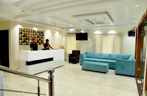 Katra Hotel | The Divine Oak Golden Leaf