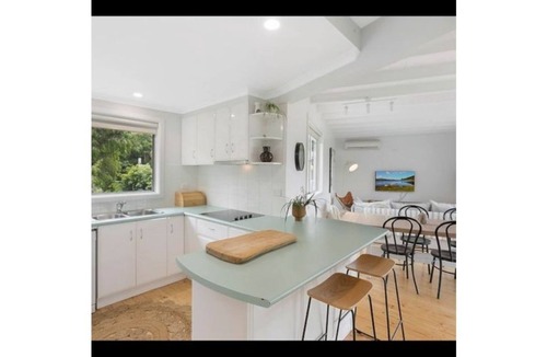 Tathra House | The Dune House - a spacious, perfectly located holiday house in Tathra