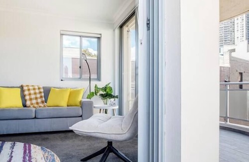 Kings Cross Apartment | The Earl Potts Point Paradise with Sydney Views