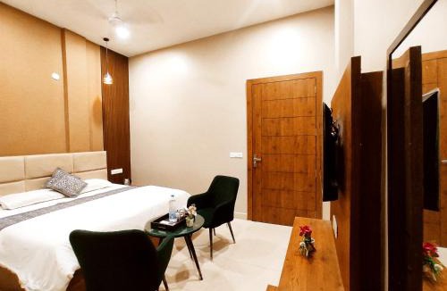 Ludhiana Hotel | THE ELITE REGENCY - A Premium Hotel By Crowne Group - Adjoining MBD Mall Ferozepur Road