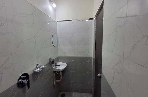 Gachibowli Hotel | The Embassy Inn