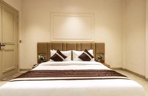 Ghaziabad Hotel | The Emporio a Elite Hotel at Ghaziabad
