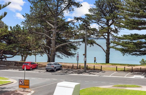 Cowes Apartment | The Esplanade, Cscape, Cowes 2nd floor, great position, near the beach!