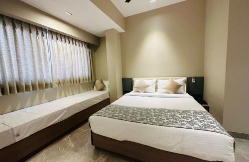 Kamathipura Hotel | The Falcon Inn - Mumbai Central