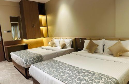 Kamathipura Hotel | The Falcon Inn - Mumbai Central